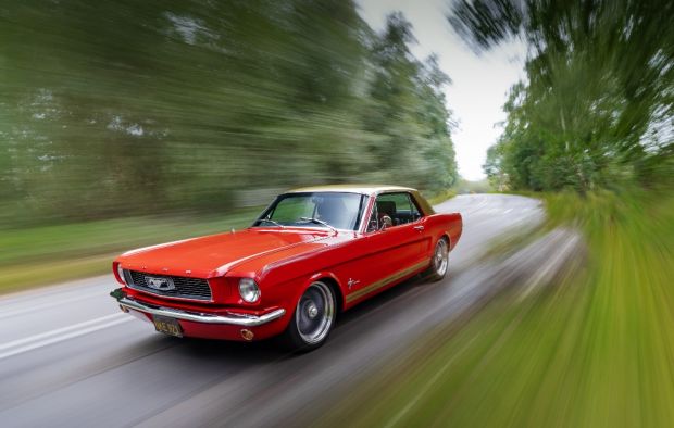 Alan Mann Racing reveals electrified Mustang