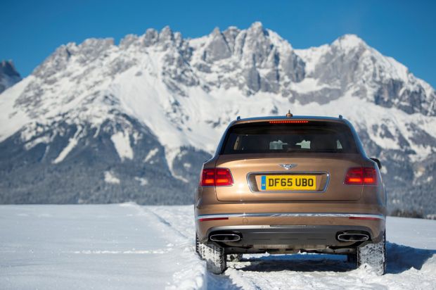 Bentley Bentayga makes Alpine debut in Kitzbuhel