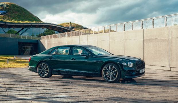 Introducing the new Bentley Flying Spur Hybrid