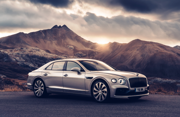 Flying Spur crowned Carwows Luxury Car of the Year