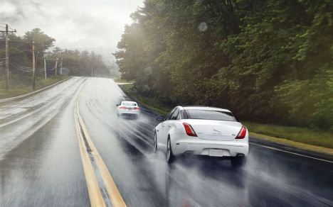 Jaguar announces all-wheel drive for XF and XJ models