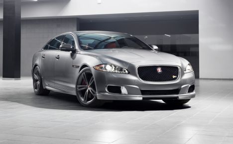 Surprise new Jaguar XJR's global debut in New York 