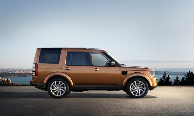 Land Rover launch two special edition Discoverys