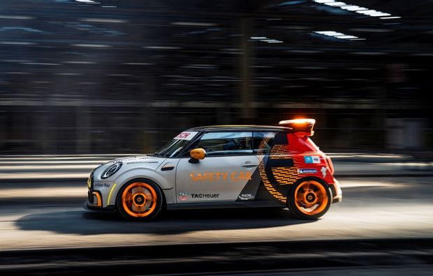 MINI Electric Pacesetter to make debut at Goodwood FOS