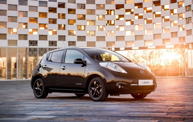 Nissan reveals stylish new LEAF Black Edition