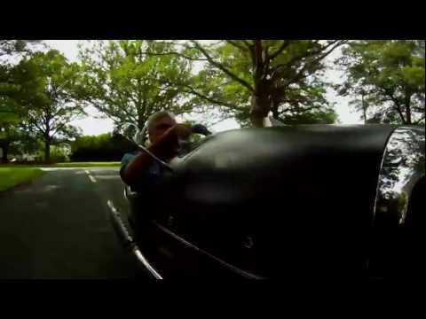JAY LENO TESTS NEW MORGAN 3-WHEELER IN ENGLAND