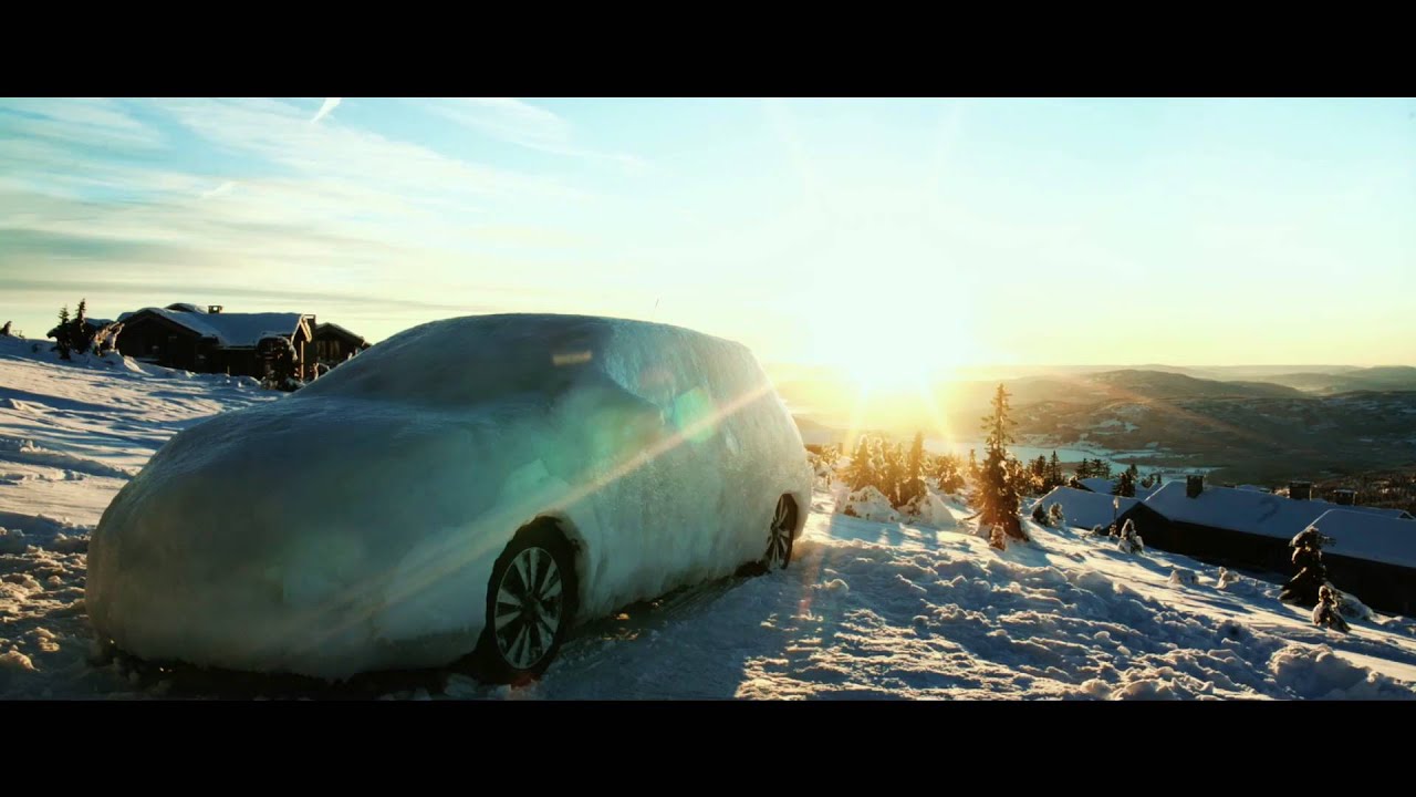 New Nissan LEAF 30 kWh breaks the ice as it goes on sale in Europe